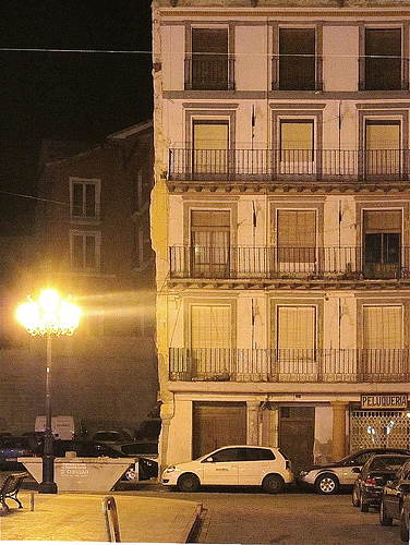 Casa blanca, coche blanco by JoseAngelGarciaLanda