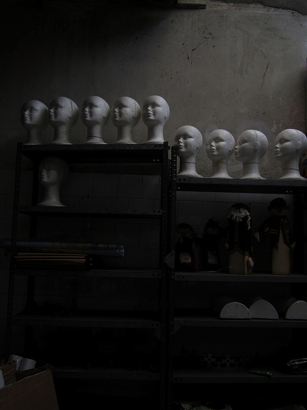 Warehouse of Heads